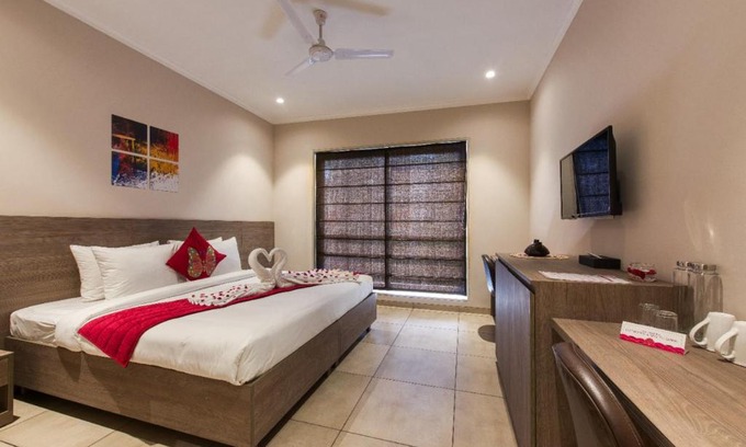 Gurugram Apartment | Discover ROSASTAYS Gurugram Golf Course with Family-Friendly Perks