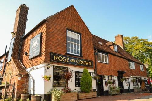 Burwash Hotel | Rose and Crown: Guest Rated 8.3 with Pet-Friendly Amenities