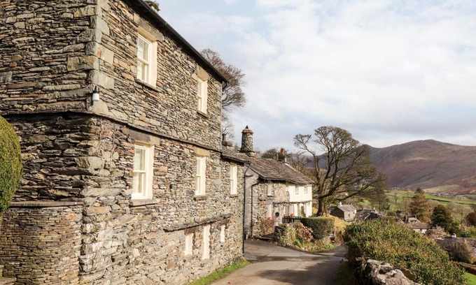 Troutbeck House | Idyllic Rose Cottage at Troutbeck - 4-Star Getaway