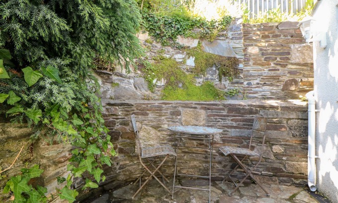 Egloshayle Cottage | Discover Rose Cottage: Pet Friendly Retreat in Wadebridge