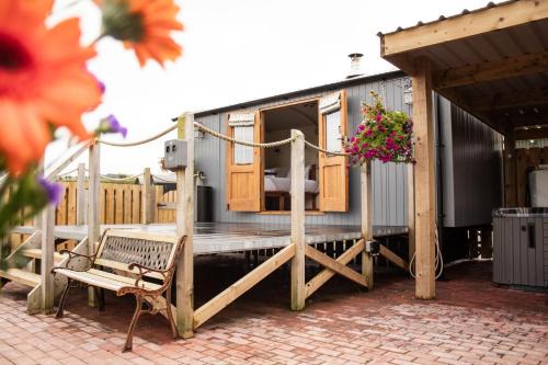 St Harmon House | Rose: Guest Rated 9.8 with Pet-Friendly Amenities