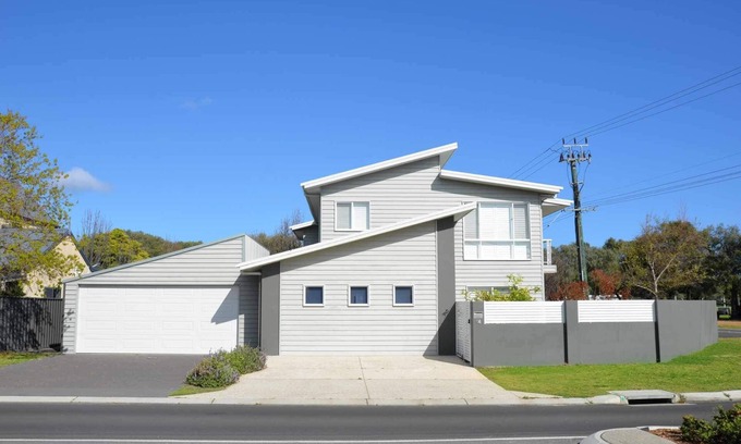 West Busselton House | Unwind at Rose in Bay West Busselton - Top Rated Retreat
