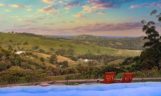 Cooran House | Discover Rosecliffe Boutique Farm Cottages - Pet Friendly Retreat