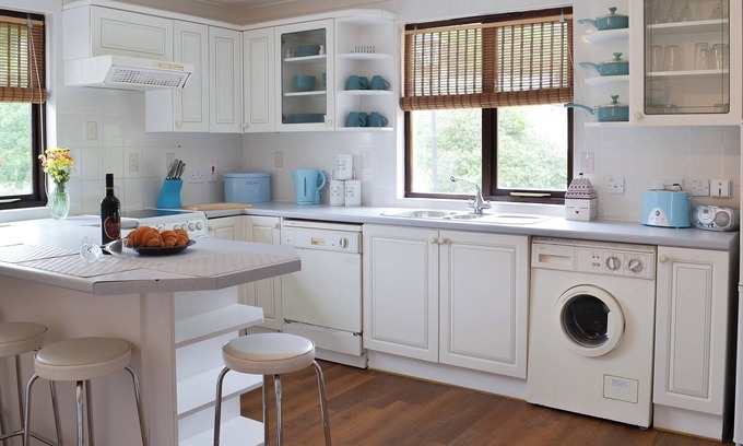 Liskeard Cottage | Perfect 3 Bedroom Stay Near Liskeard with Lake Views