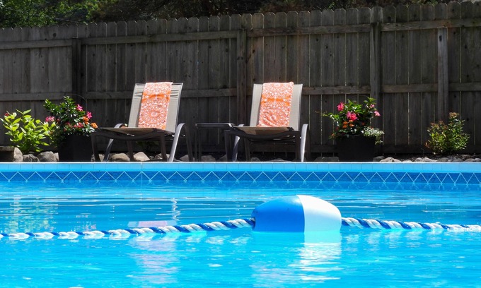 Douglas Bed & Breakfast | Rosemont Inn Resort B&B: Ocean View with Spa & Pool