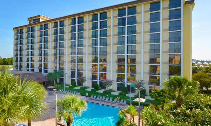 Florida Center Hotel | Convenient Stay at Rosen Inn Near Universal Attractions