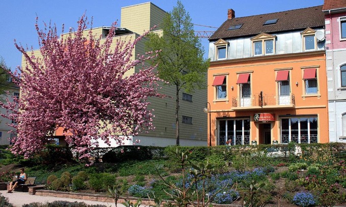 Kehl House | Discover Rosengarten: Family-Friendly & Pet Welcoming Stay