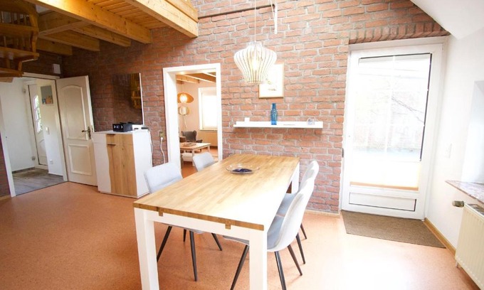 Norddeich House | Family-Friendly Retreat at Rosengarten - Rated 8/10