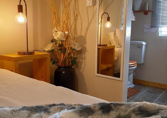 Cederberg Apartment | Cozy Rosenhof Nut Hut - Tented Cabin by the Ocean