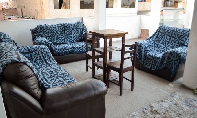 Los Olivos Bed & Breakfast | Rosenverg House Lima Airport: Ocean View & Family Friendly