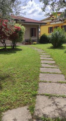 Negrar House | Discover ROSI HOME: Guest Rated 9.3/10 for Comfort