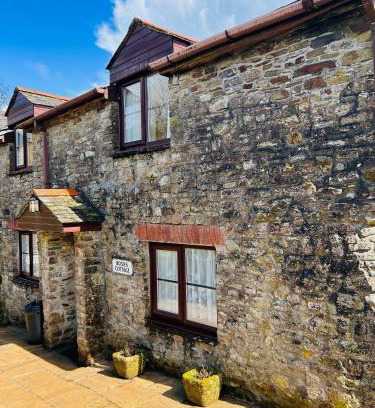 Woolfardisworthy Apartment | Discover Rosie's Cottage with Pool & Pet-Friendly Stays