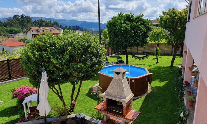 Vale de Cambra House | Discover Rosinha Country House: Oceanfront Retreat Awaits