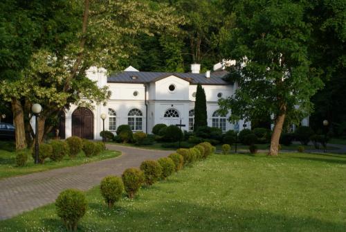 Biala Podlaska Bed & Breakfast | Roskosz Zespół Dworsko Parkowy - Rated 9/10 with Family Amenities
