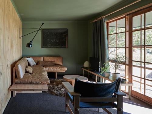 Meeniyan House | Family-Friendly Retreat at Ross Farm - Cozy Cabin Escape