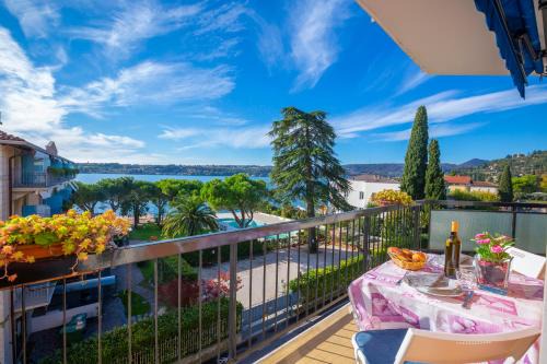Barbarano Apartment | Scenic Rossella Lake View - Family and Pet Friendly Escape