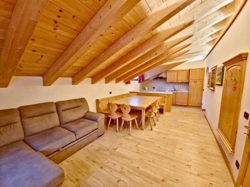 San Giovanni di Fassa Apartment | Discover Rossetti Big: 4-Star Family & Pet-Friendly Retreat