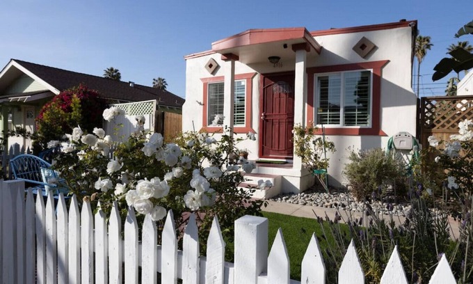 Ocean Beach Apartment | Pet-Friendly Rosy Beach Bungalow with Oceanfront Views
