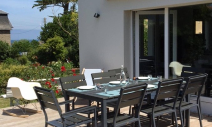Rotheneuf-Le Pont House | Discover Rothéneuf House: Steps from Val Beach with Ocean Views
