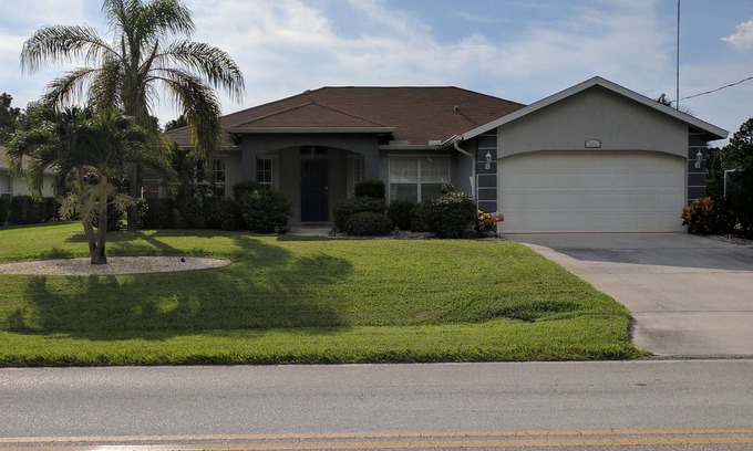 White Marsh House | Relaxing Stay at Rotonda West Golf Community with Ocean Views