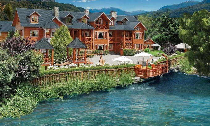 San Martin de los Andes Apartment | Rotui Apart Hotel: Pet-Friendly Stay with Breakfast & Hot Tub