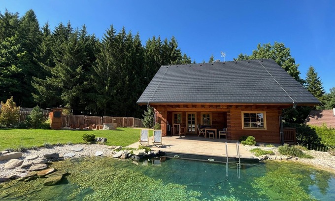 Borotin Cottage | Discover Roubenka KAMENNKA: Family and Pet-Friendly Retreat