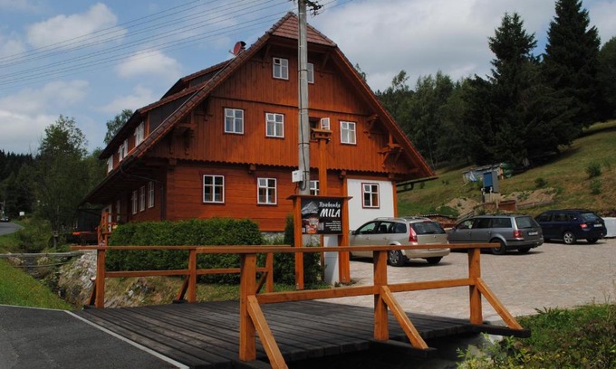 Ostruzna Apartment | Experience Roubenka-Mila: 10/10 Rated with Pool & Hot Tub
