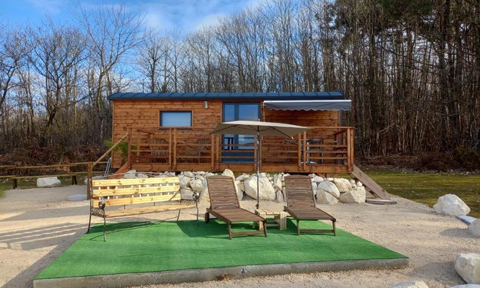 Les Eyzies House | Idyllic Roulotte au Paradis: 9.6/10 Rated Getaway