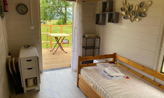 Luzy Other | Cozy Roulotte in Morvan – Perfect for Families