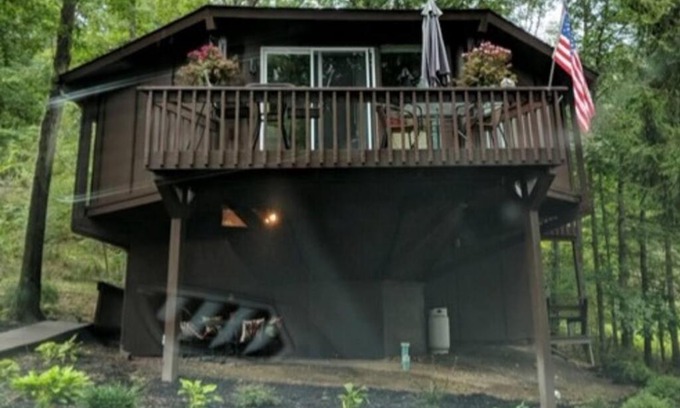 Bedford House | Discover Round Cabin: Top-Rated Retreat Near Bedford PA