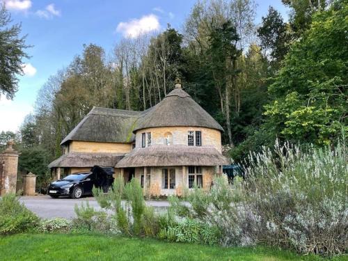 Sherborne House | Discover Family-Friendly Round Lodge in Beautiful Dorset