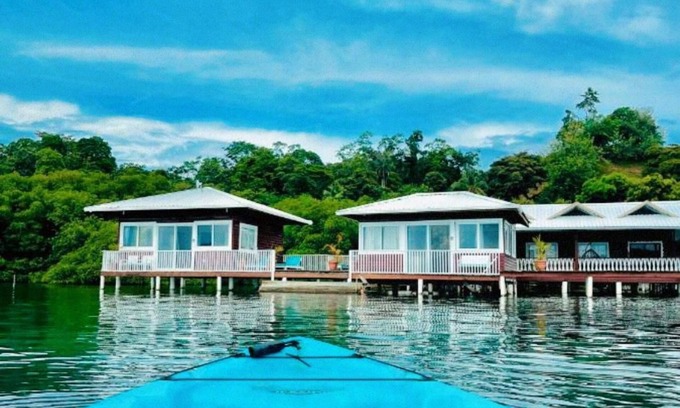 Isla Bastimentos House | Relax at Round the Point Bungalow with Spa and Hot Tub
