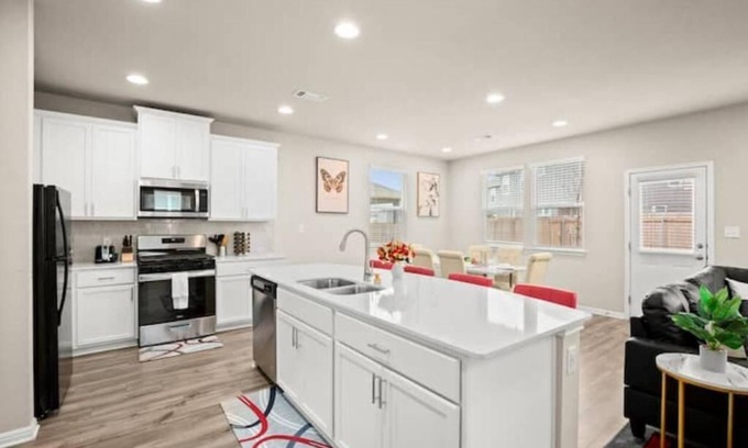 Round Rock House | Experience Round Rock Living with Gameroom & Pool Access