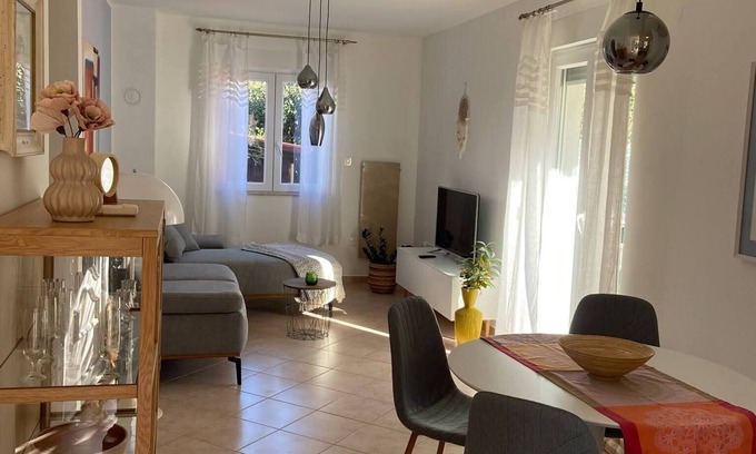 Borik Apartment | Elegant Apartment Lea in Rovinj - Steps from the Beach