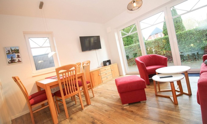 Norden Apartment | Cozy Row End House Near North City Center for 4 Guests