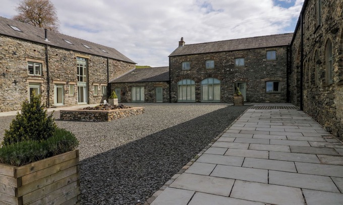 Penny Bridge Cottage | Family-Friendly Rowan Cottage with Spa and Hot Tub