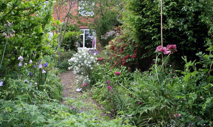 Glastonbury Cottage | Rowan Cottage, Ideal Holiday Accommodation in Glastonbury, Somerset