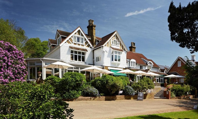 Wilmington Hotel | Relax at Rowhill Grange Hotel & Utopia Spa with Hot Tub