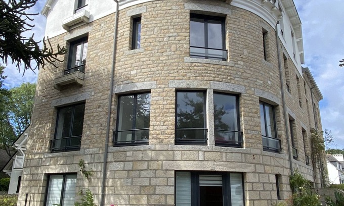 Beg-Meil Apartment | Royal Apartment with Ocean View and Pool in Kerguelmor
