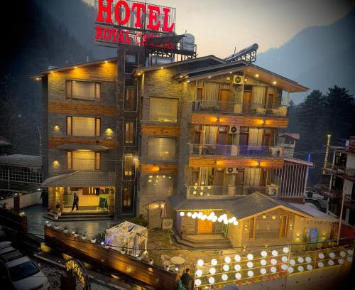 Kasol Hotel | Experience Royal Castle: 4-Star Hotel with Pool & Dining