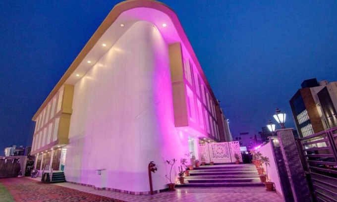 Knowledge Park III Hotel | Royal Culture