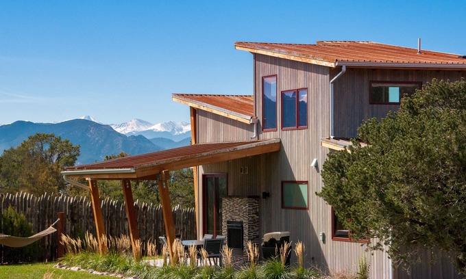 Canon City Cabin | Discover Royal Gorge Cabins: Guest Rated 9.6/10