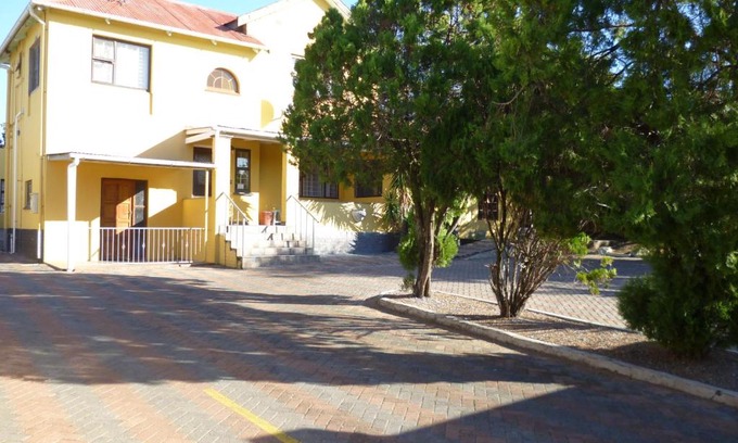 Berea Bed & Breakfast | Budget-Friendly Royal Guest House with Family Amenities