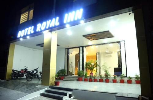 Chittorgarh Hotel | Budget-Friendly Hotel Royal Inn with Family Amenities