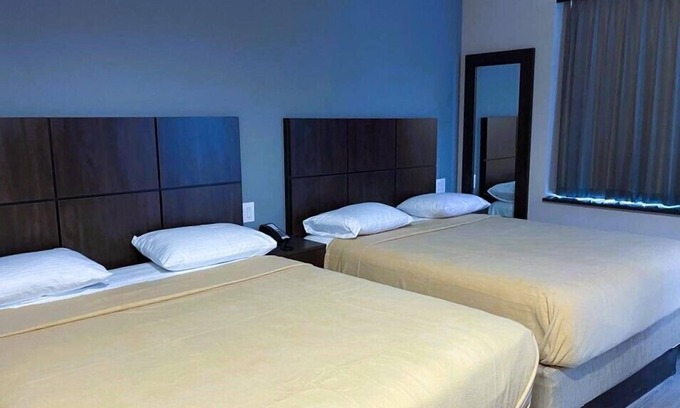 Baychester Hotel | Family-Friendly Royal Hotel Bronx with Breakfast Included