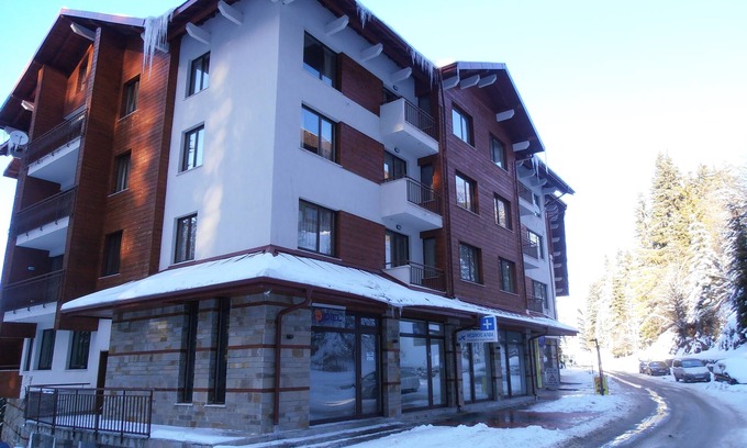 Pamporovo Apartment | Pet-Friendly Royal House Apartments with Breakfast Included