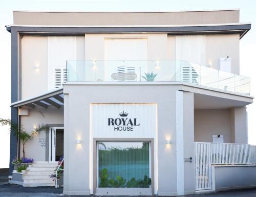 Santa Maria la Carita Bed & Breakfast | Royal House