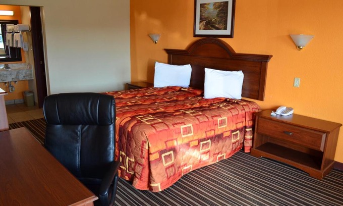 Greenville Hotel | Affordable Family Stay at Royal Inn Greenville
