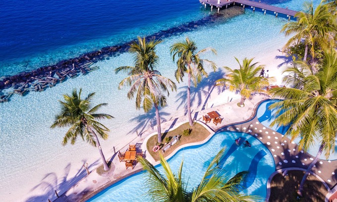 Horubadhoo Island Resort | Discover Royal Island Resort & Spa with Ocean View and Pool