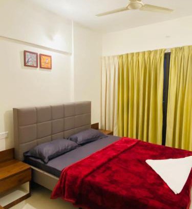 Pune Apartment | Royal Nest - Viman Nagar -1 km from Airport